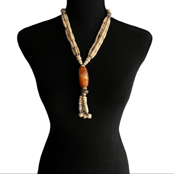 VINTAGE Carved Beaded Necklace in Orange Quartz 15” - Picture 12 of 16